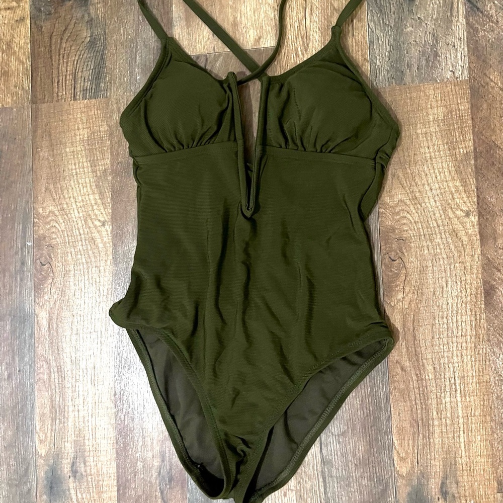 ONE PIECE SWIMSUIT GOOD FOR THIS SUMMER